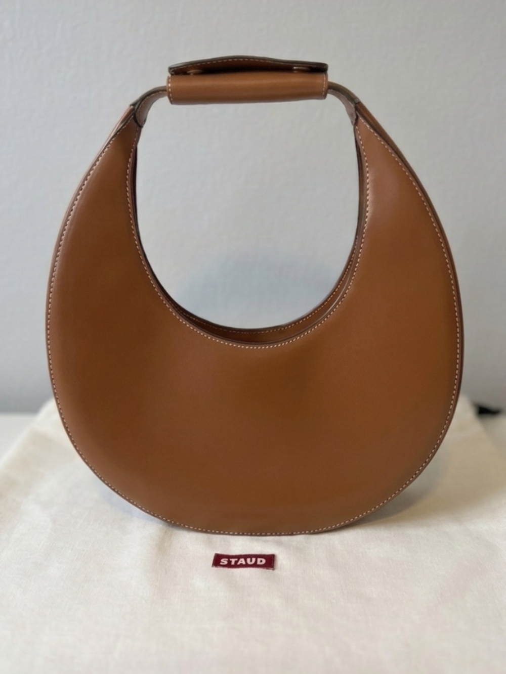 NWOT STAUD Moon Bag Saddle Brown Leather Crescent Shoulder Bag w/ Dust Bag